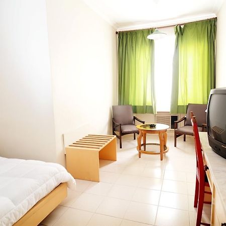 De France Hotell Antananarivo Exteriör bild