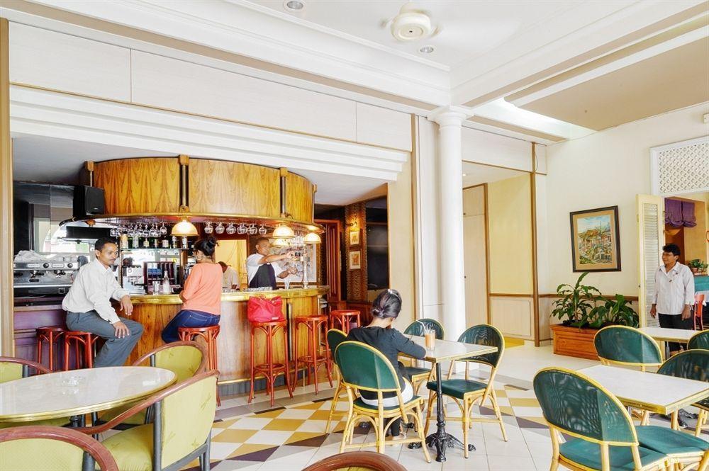 De France Hotell Antananarivo Exteriör bild