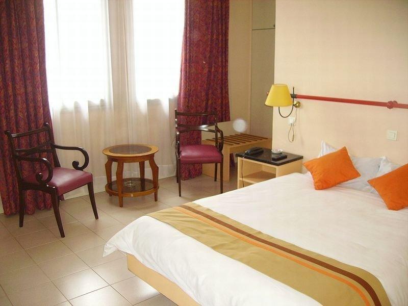 De France Hotell Antananarivo Exteriör bild